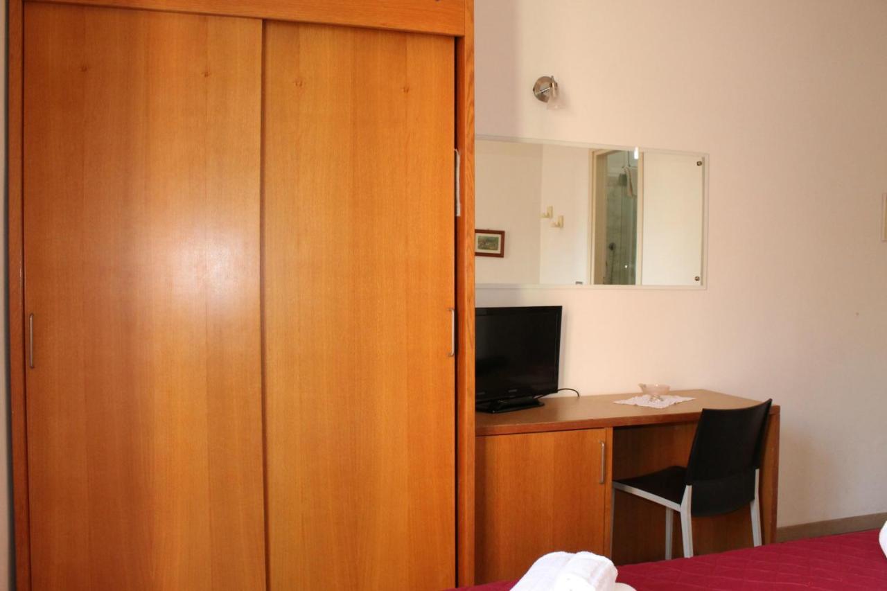 Hotel Morolli Rimini Exterior foto